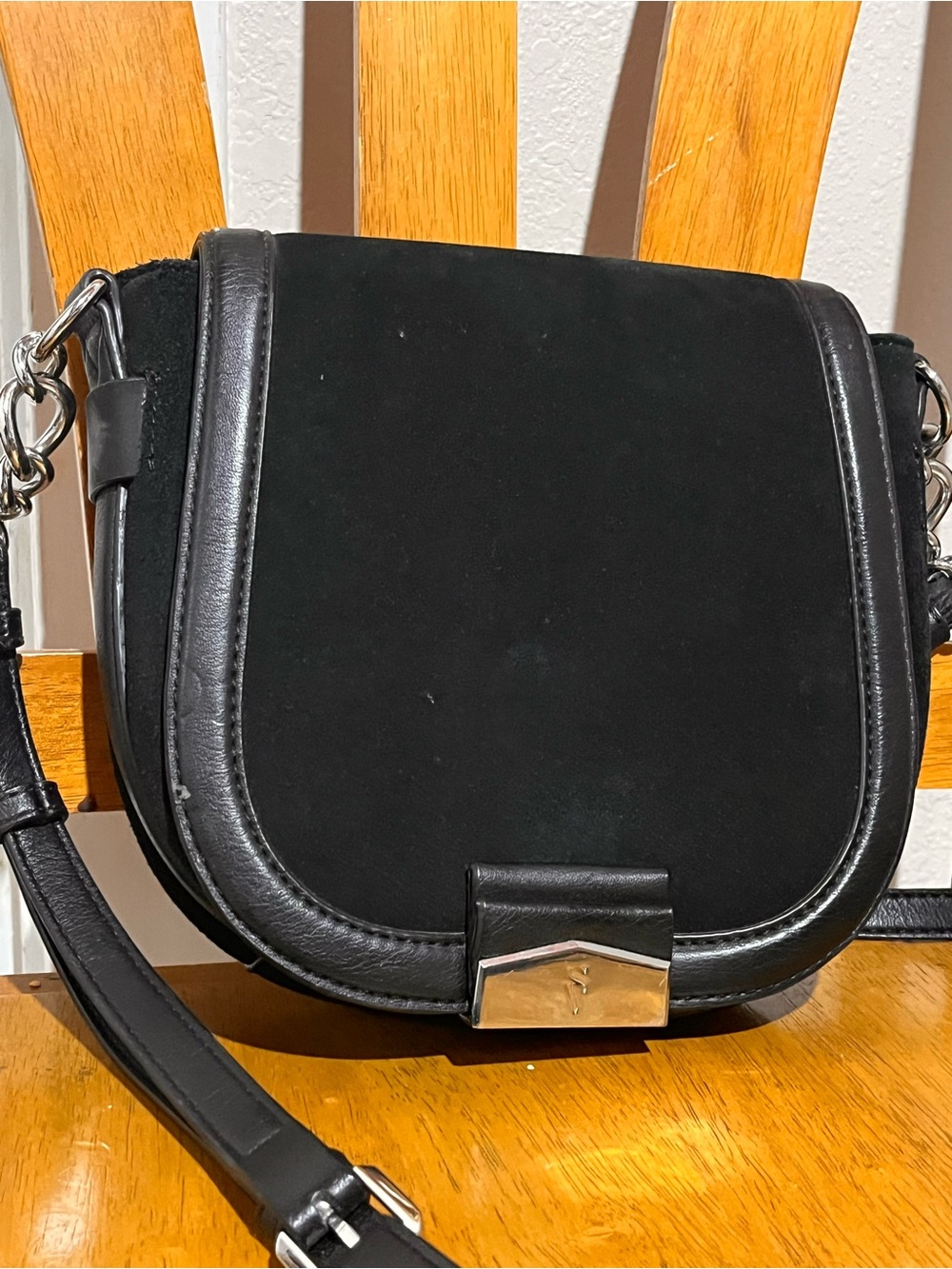 Simply Vera Wang Crossbody Bag